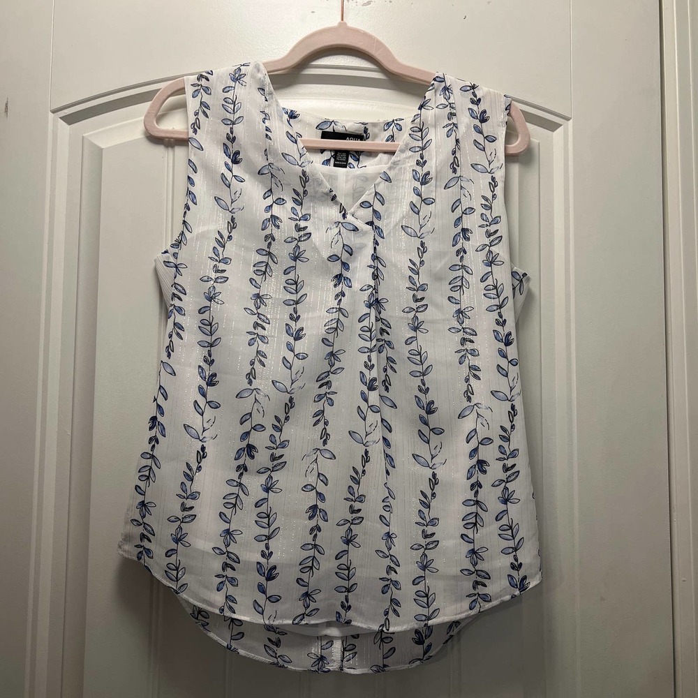 Aqua Women's Floral Boho Sleeveless V-Neck Summer Tank Top Size M White Blue‎